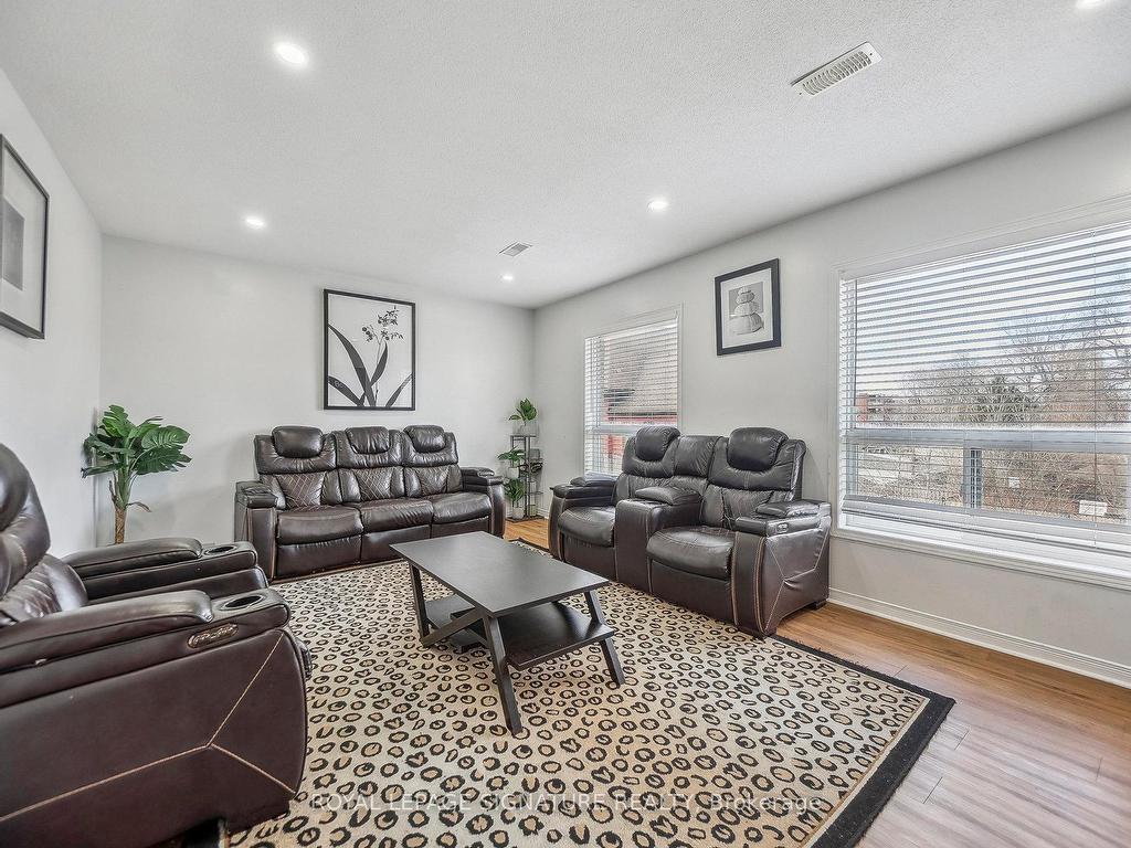 









90


Tisdale

Street South,
Hamilton,




ON
L8N 2W2

