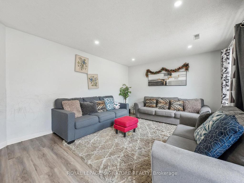 









90


Tisdale

Street South,
Hamilton,




ON
L8N 2W2

