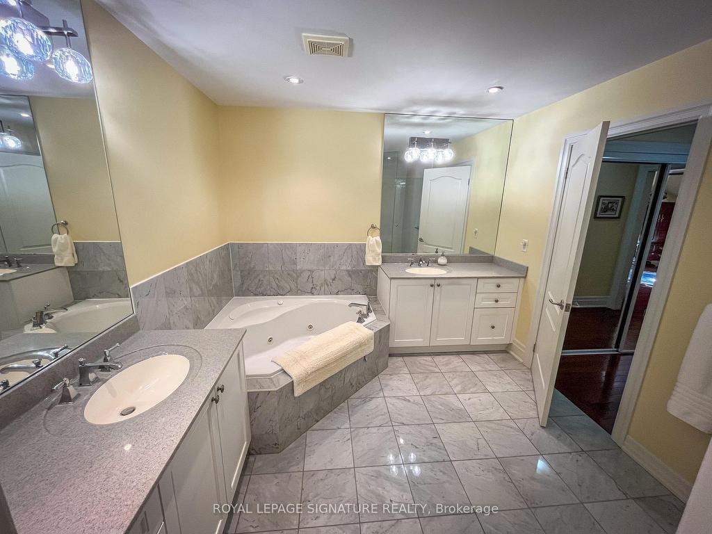 









1915


Broad Hollow

Gate, 103,
Mississauga,




ON
L4L 6A3

