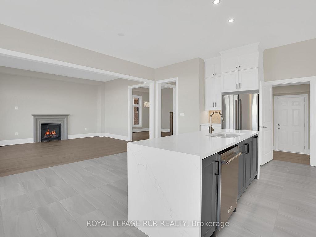 









39


John Dallimore

Drive,
Georgina,




ON
L4P 0S6

