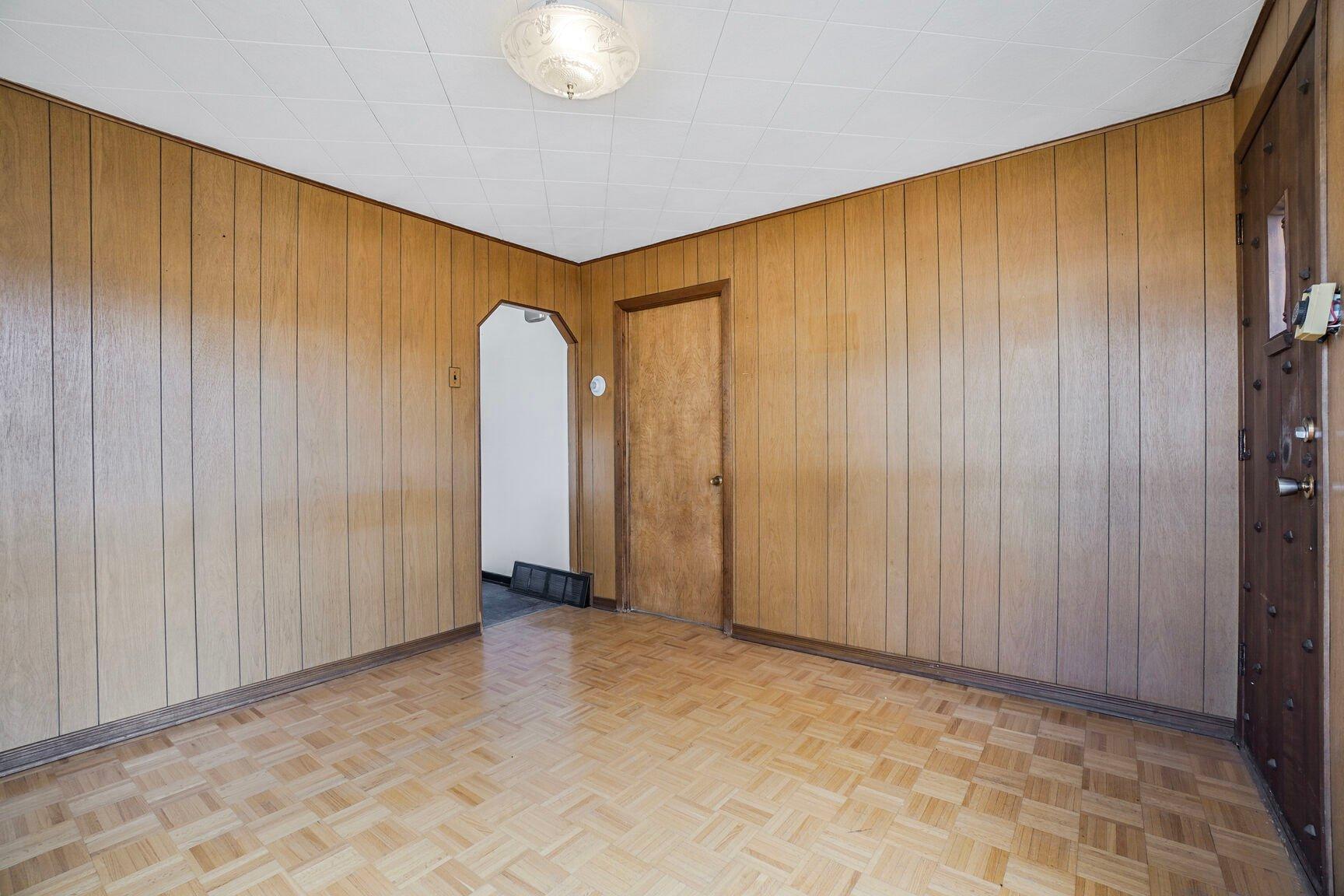 









4675


53e Avenue

,
Laval (Laval-Ouest),




QC
H7R4C5

