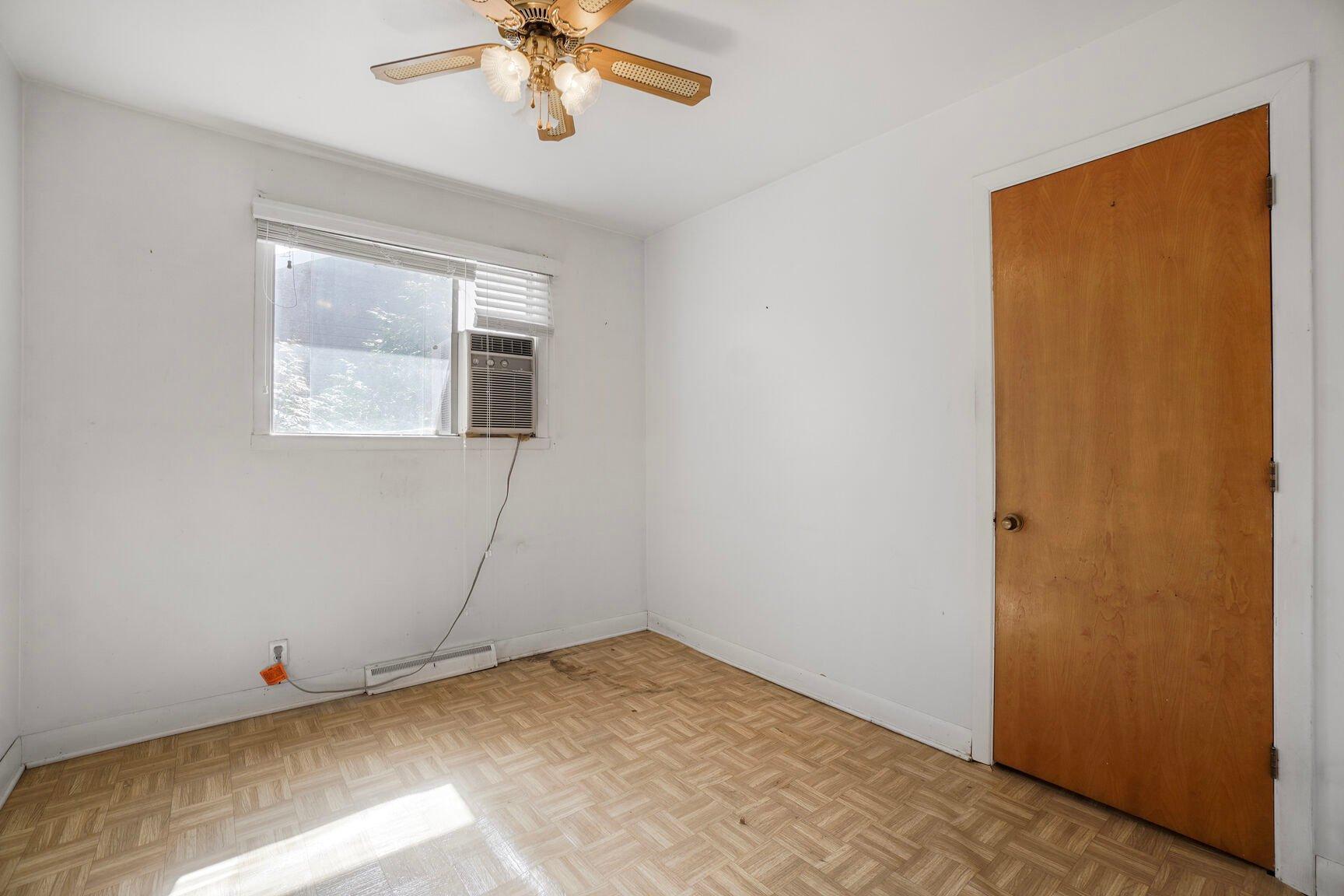 









4675


53e Avenue

,
Laval (Laval-Ouest),




QC
H7R4C5

