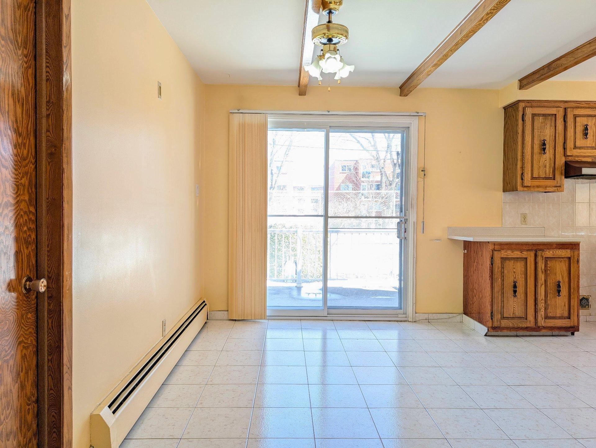 









12351

 - 12355


Av. Monty

,
Montréal (Montréal-Nord),




QC
H1G3N9

