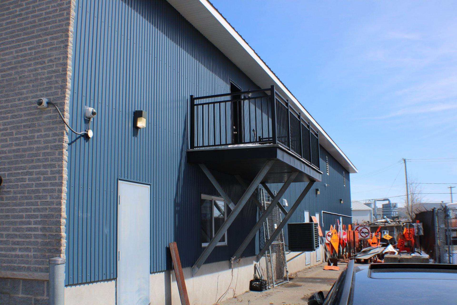 









30


Rue des Menuisiers

, A,
Sainte-Anne-des-Plaines,




QC
J5N2T2

