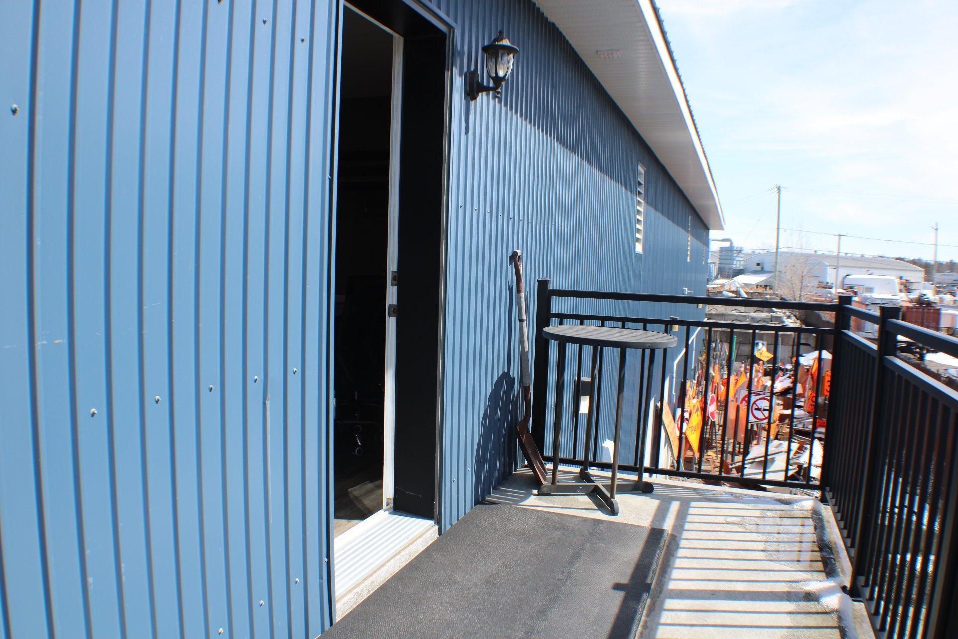 









30


Rue des Menuisiers

, A,
Sainte-Anne-des-Plaines,




QC
J5N2T2

