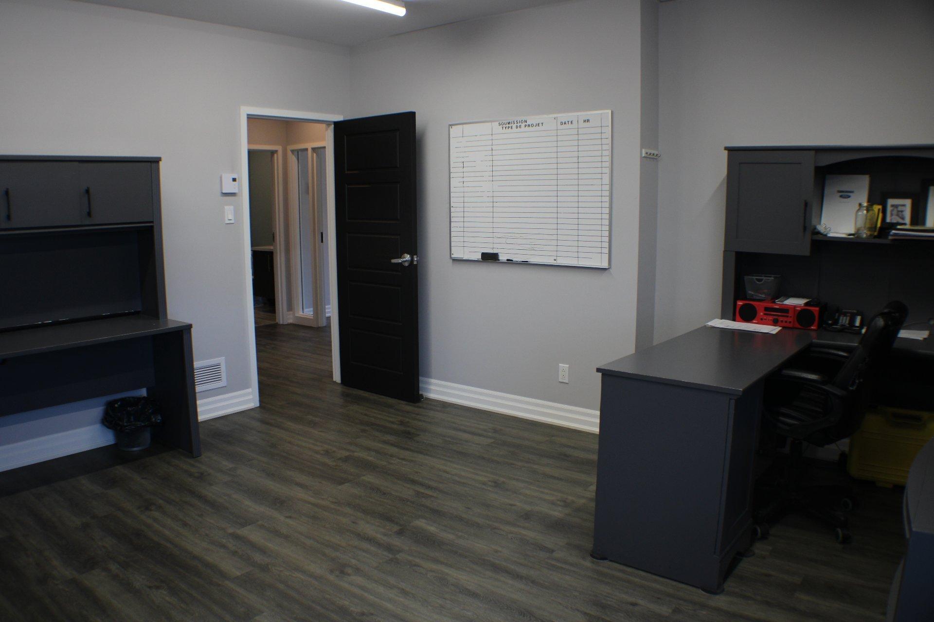 









30


Rue des Menuisiers

, A,
Sainte-Anne-des-Plaines,




QC
J5N2T2

