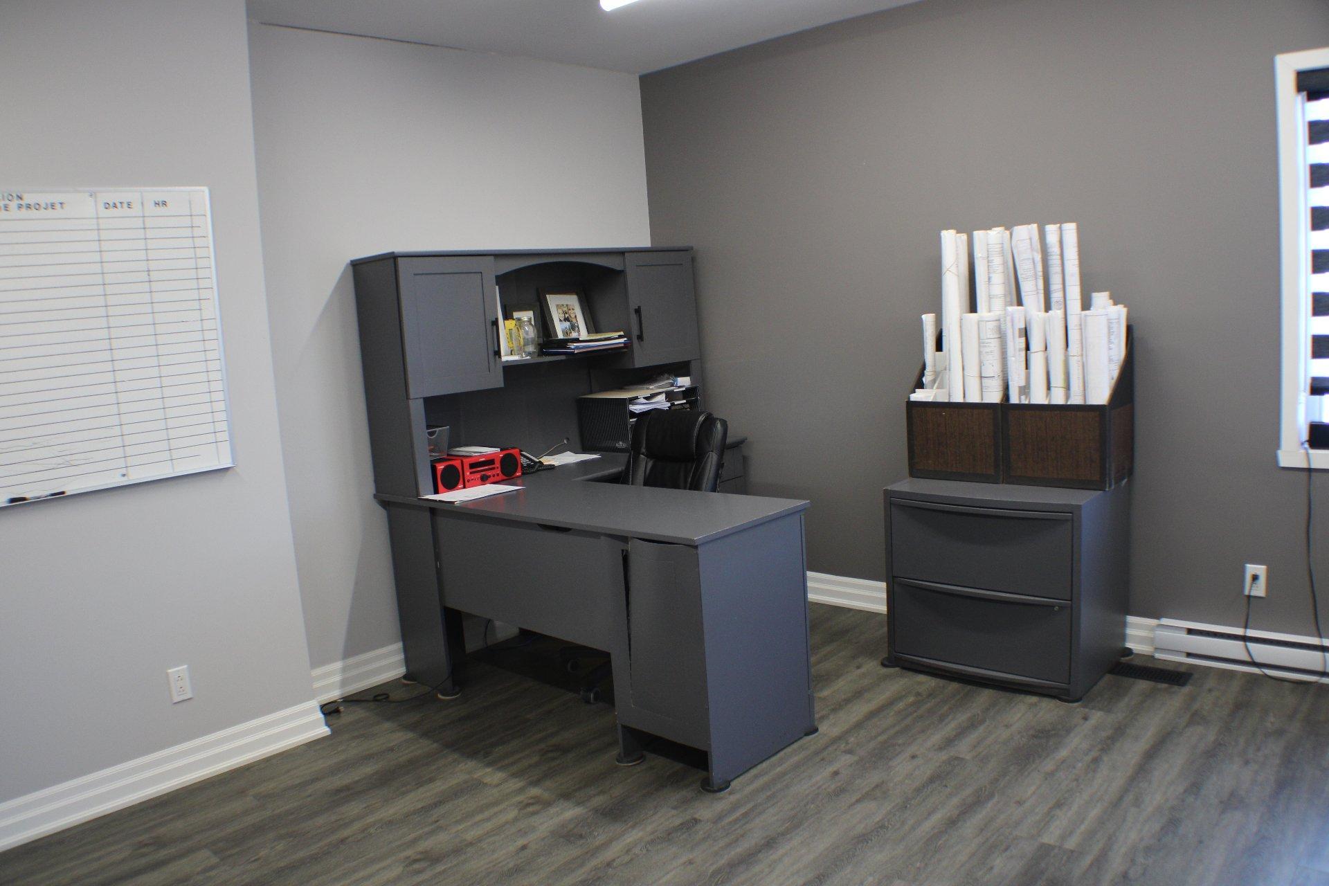 









30


Rue des Menuisiers

, A,
Sainte-Anne-des-Plaines,




QC
J5N2T2

