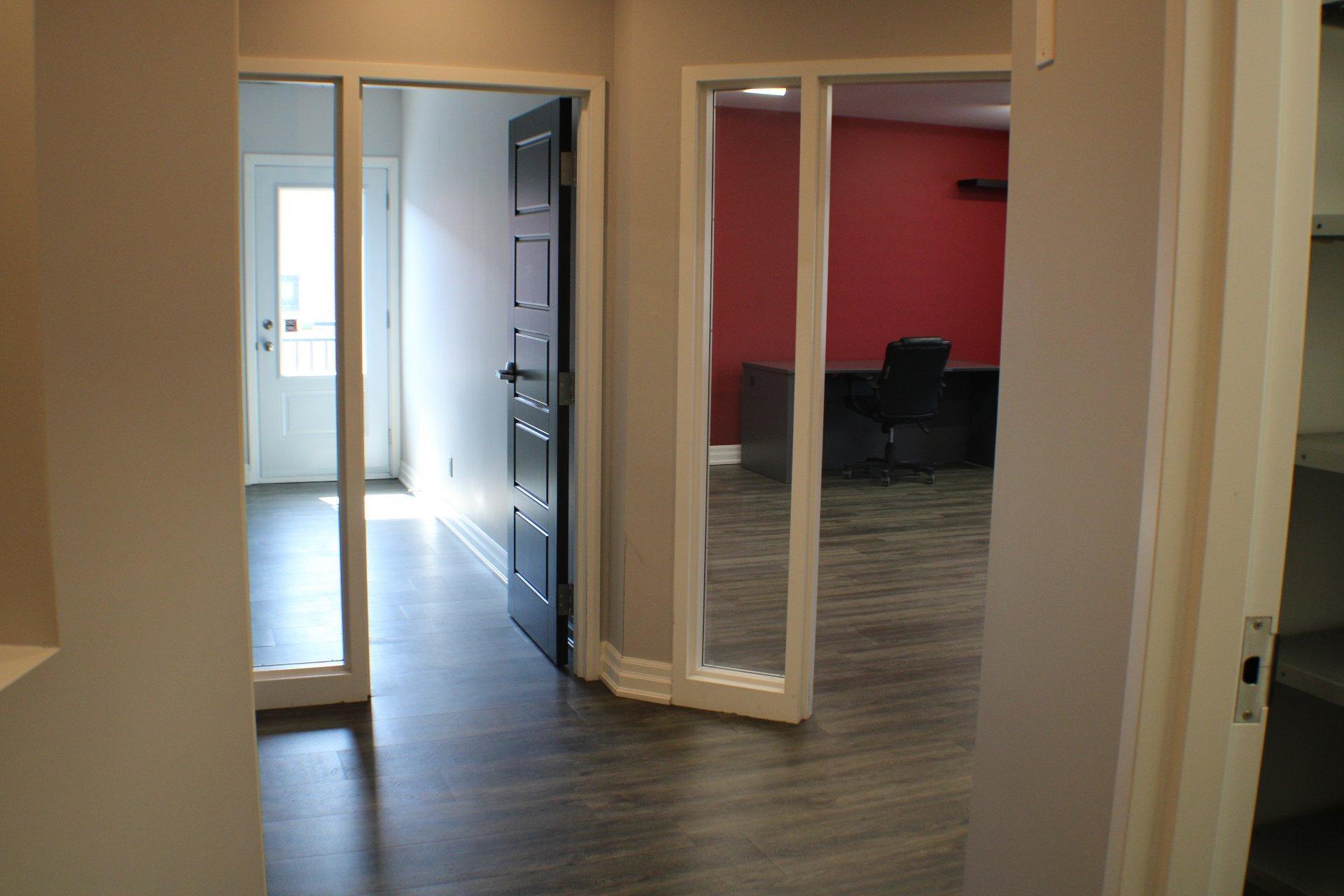 









30


Rue des Menuisiers

, A,
Sainte-Anne-des-Plaines,




QC
J5N2T2

