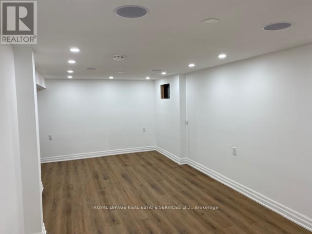 












LOWER - 2269 BUTTONBUSH CRESCENT

,
Mississauga,




Ontario
L5L1C4

