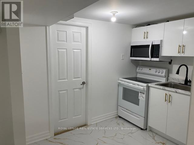












LOWER - 2269 BUTTONBUSH CRESCENT

,
Mississauga,




Ontario
L5L1C4

