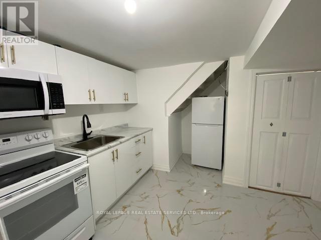 












LOWER - 2269 BUTTONBUSH CRESCENT

,
Mississauga,




Ontario
L5L1C4

