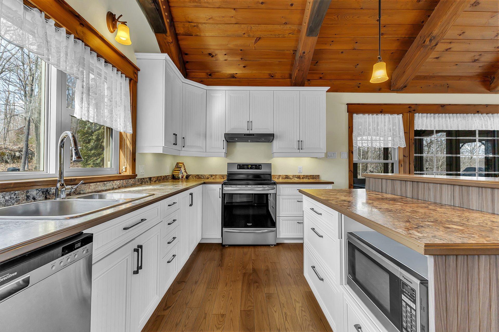 









52


Ch. Watson

,
Val-des-Monts,




QC
J8N5A9

