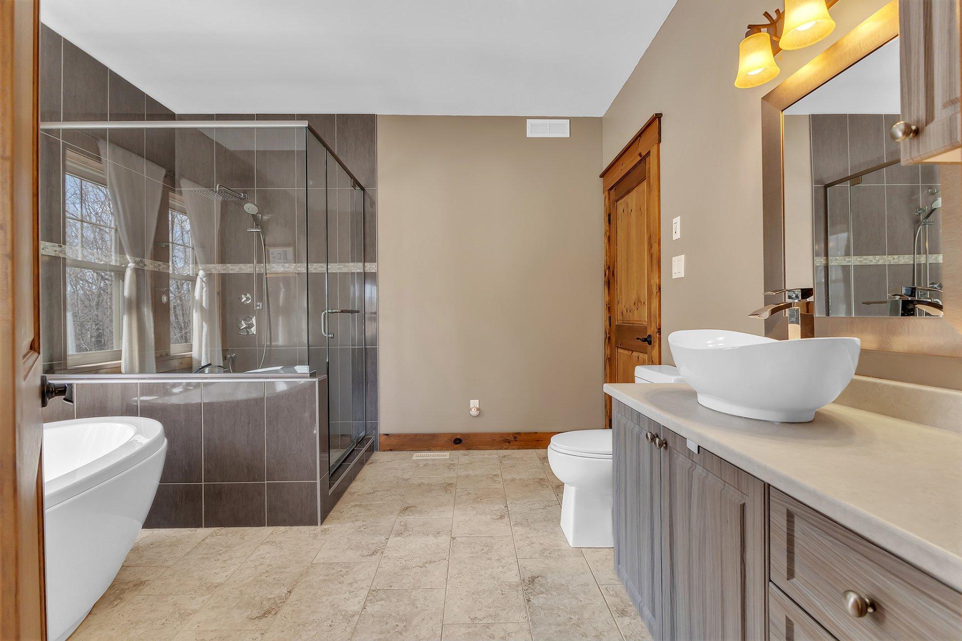 









52


Ch. Watson

,
Val-des-Monts,




QC
J8N5A9


