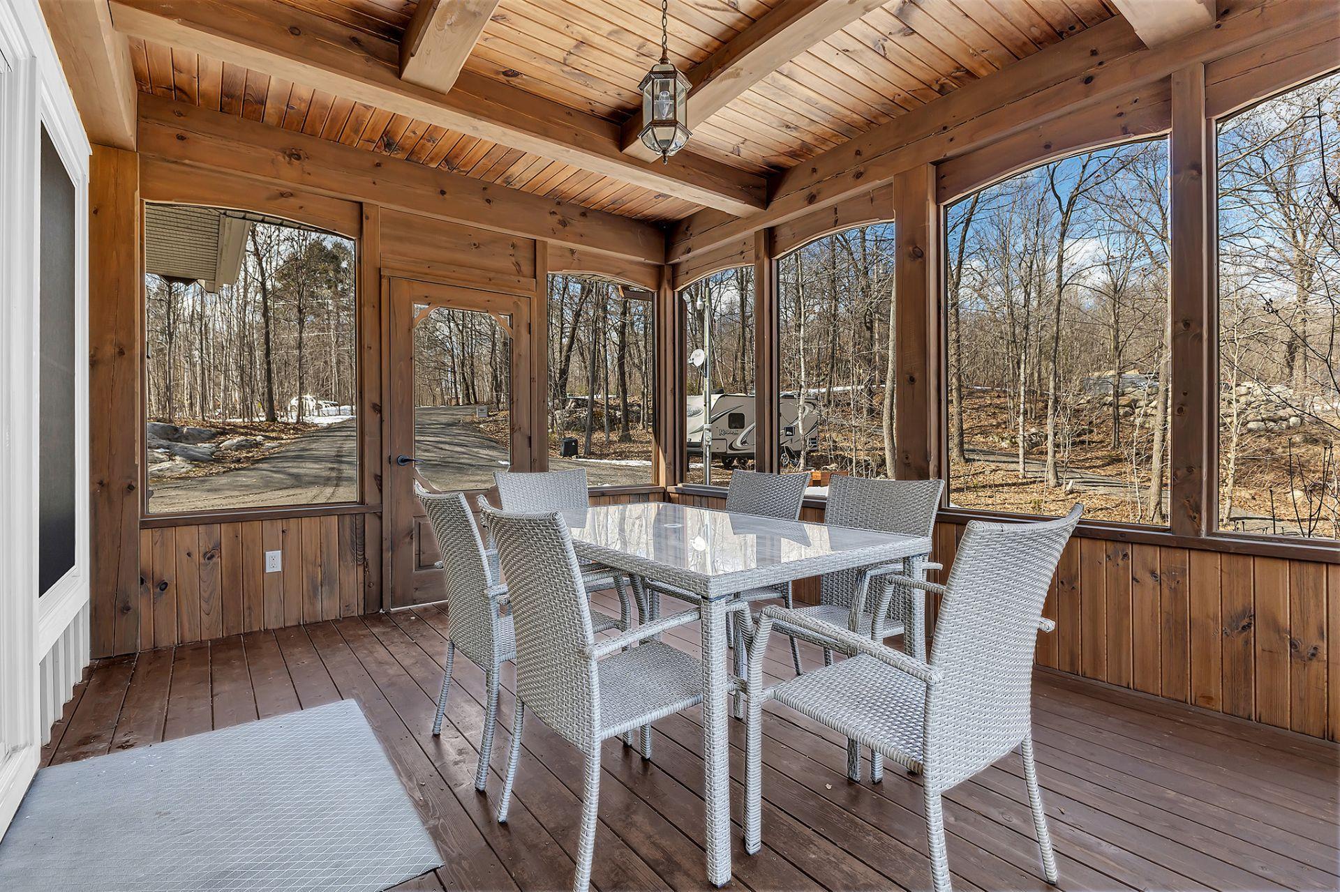 









52


Ch. Watson

,
Val-des-Monts,




QC
J8N5A9

