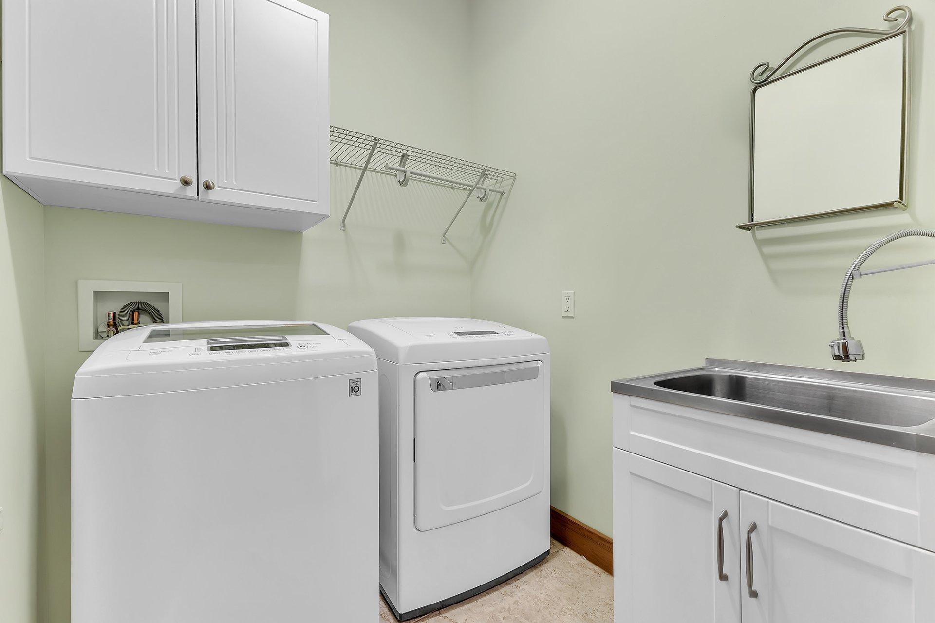 









52


Ch. Watson

,
Val-des-Monts,




QC
J8N5A9

