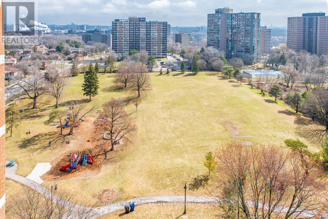 












1404 - 95 LA ROSE AVENUE

,
Toronto,




Ontario
M9P3T2

