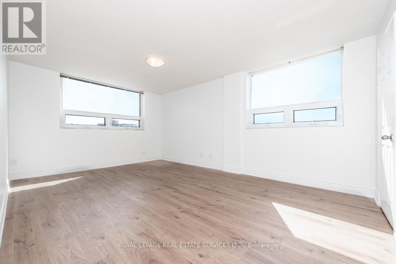 












1404 - 95 LA ROSE AVENUE

,
Toronto,




Ontario
M9P3T2

