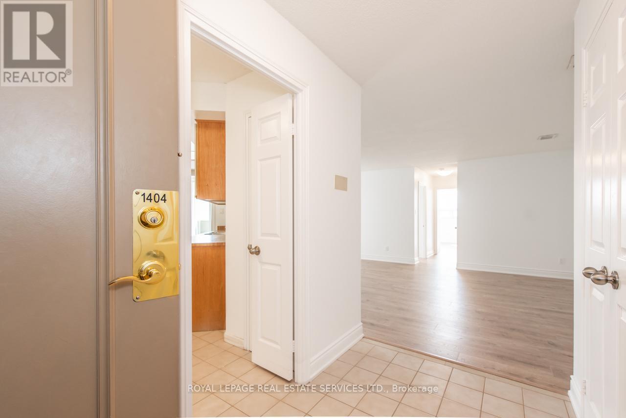 












1404 - 95 LA ROSE AVENUE

,
Toronto,




Ontario
M9P3T2

