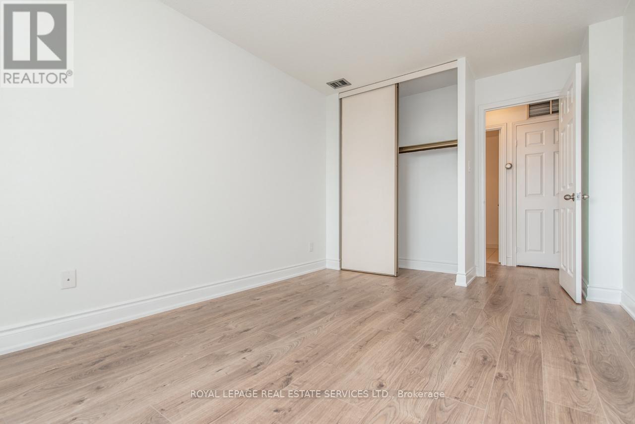 












1404 - 95 LA ROSE AVENUE

,
Toronto,




Ontario
M9P3T2

