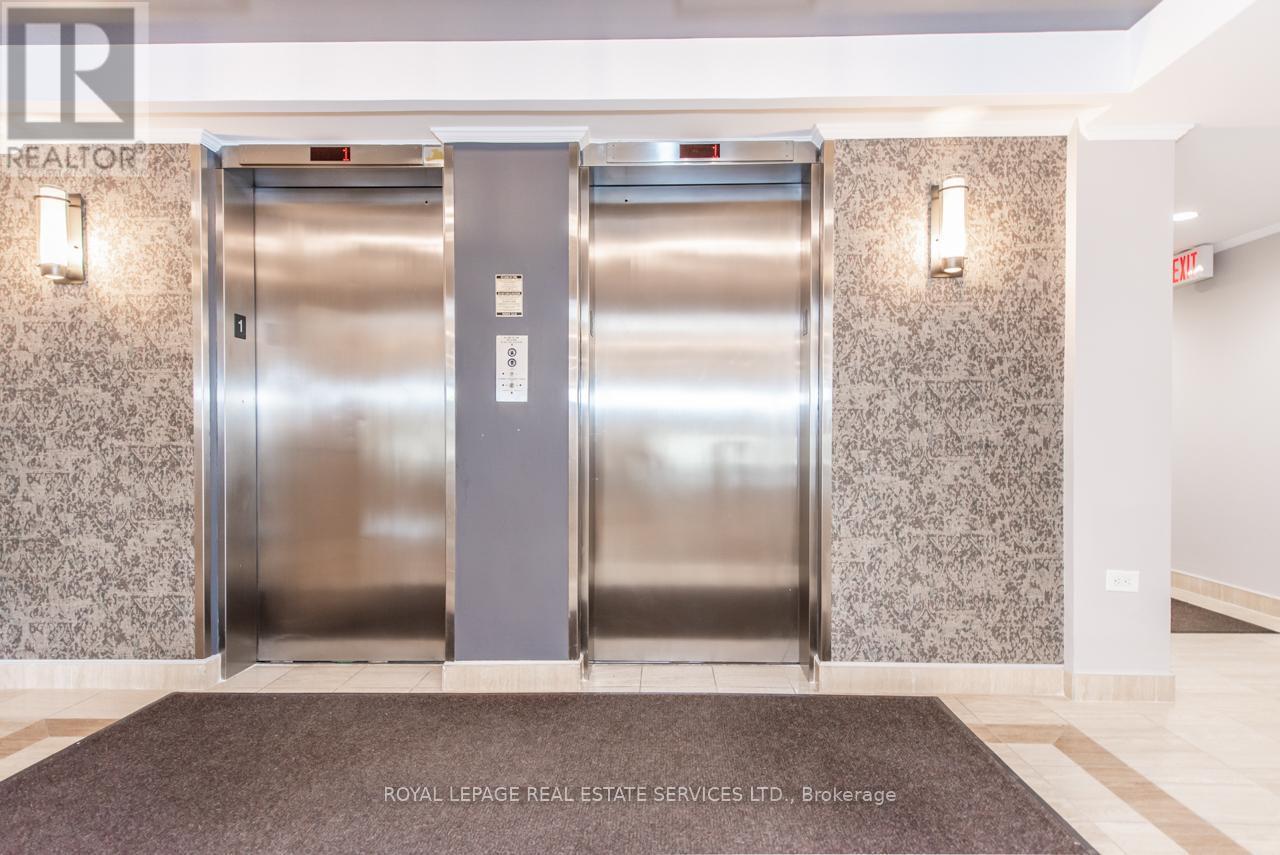 












1404 - 95 LA ROSE AVENUE

,
Toronto,




Ontario
M9P3T2

