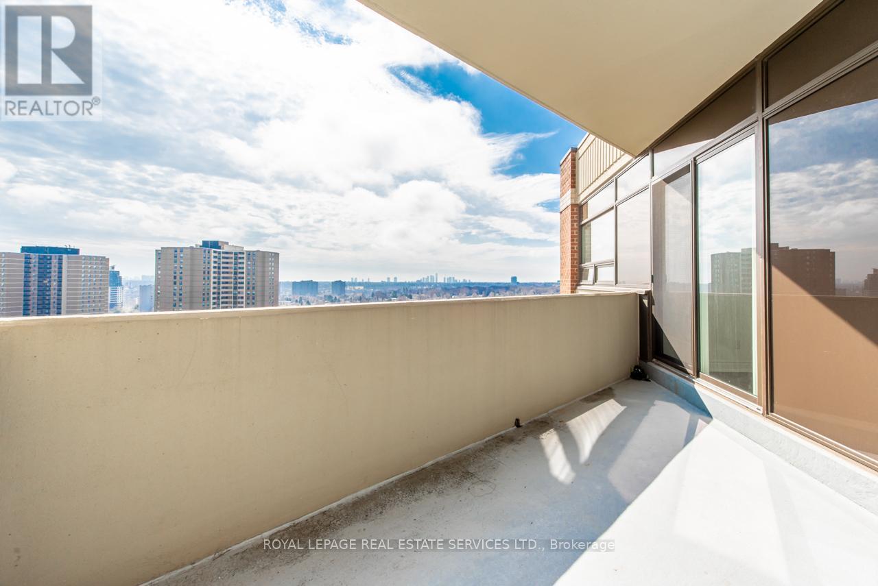 












1404 - 95 LA ROSE AVENUE

,
Toronto,




Ontario
M9P3T2

