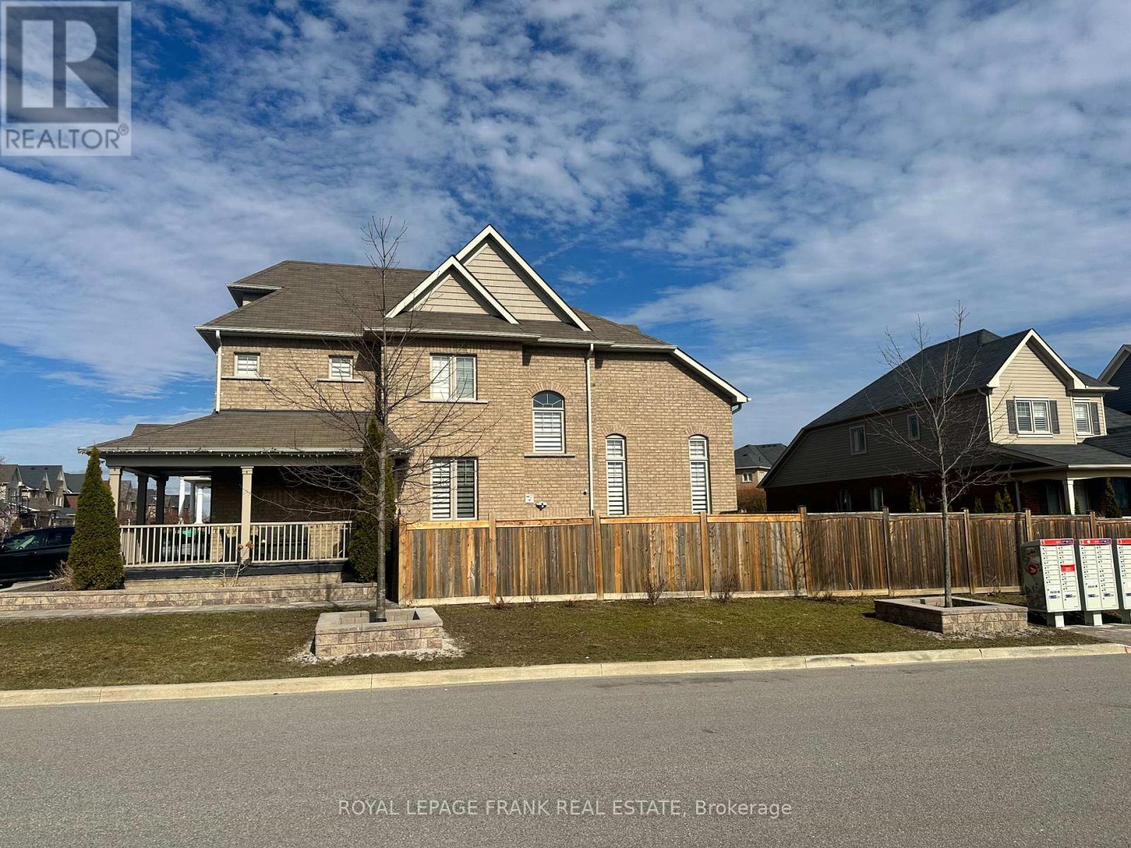 












MAIN & UPPER - 130 SUMERSFORD DRIVE

,
Clarington (Bowmanville),




Ontario
L1C3K7

