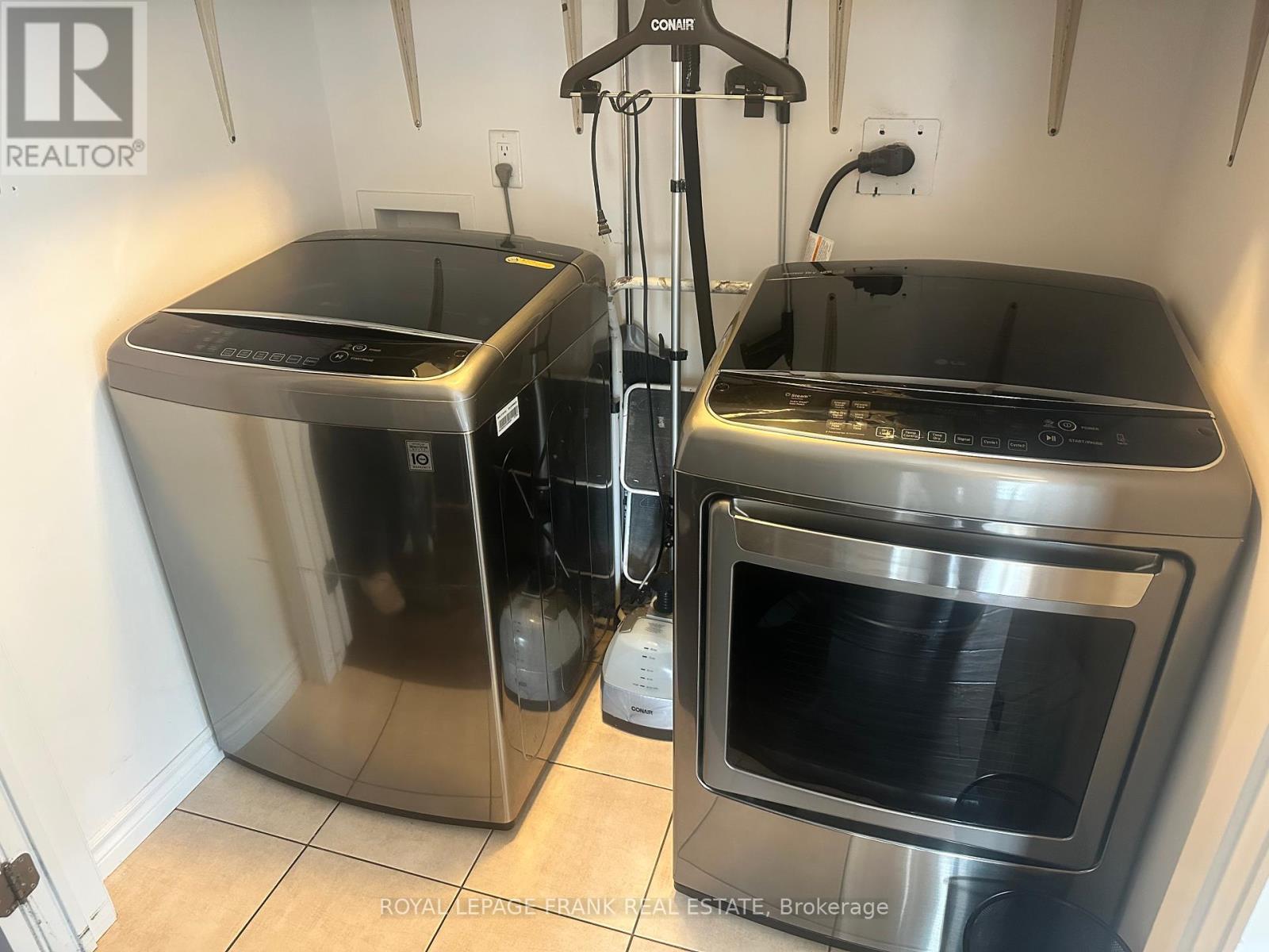 












MAIN & UPPER - 130 SUMERSFORD DRIVE

,
Clarington (Bowmanville),




Ontario
L1C3K7

