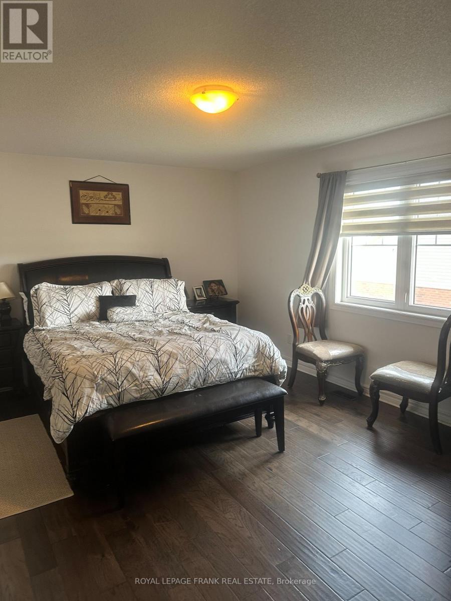 












MAIN & UPPER - 130 SUMERSFORD DRIVE

,
Clarington (Bowmanville),




Ontario
L1C3K7

