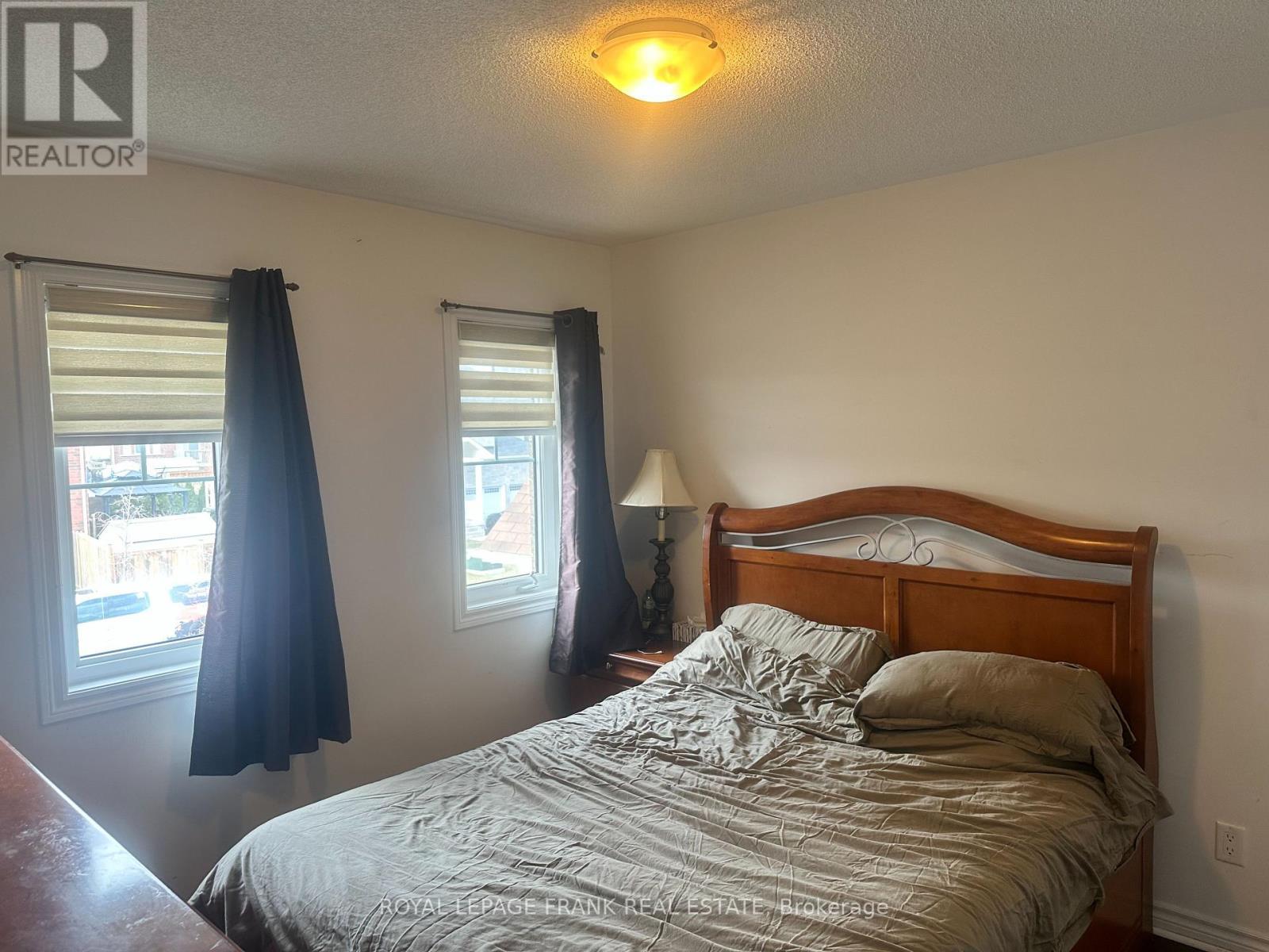 












MAIN & UPPER - 130 SUMERSFORD DRIVE

,
Clarington (Bowmanville),




Ontario
L1C3K7

