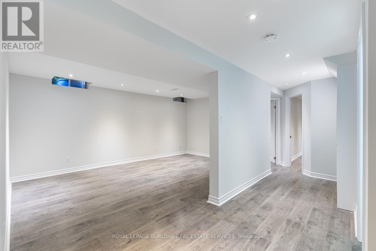 












4456 IDLEWILDE CRESCENT

,
Mississauga,




Ontario
L5M4E3

