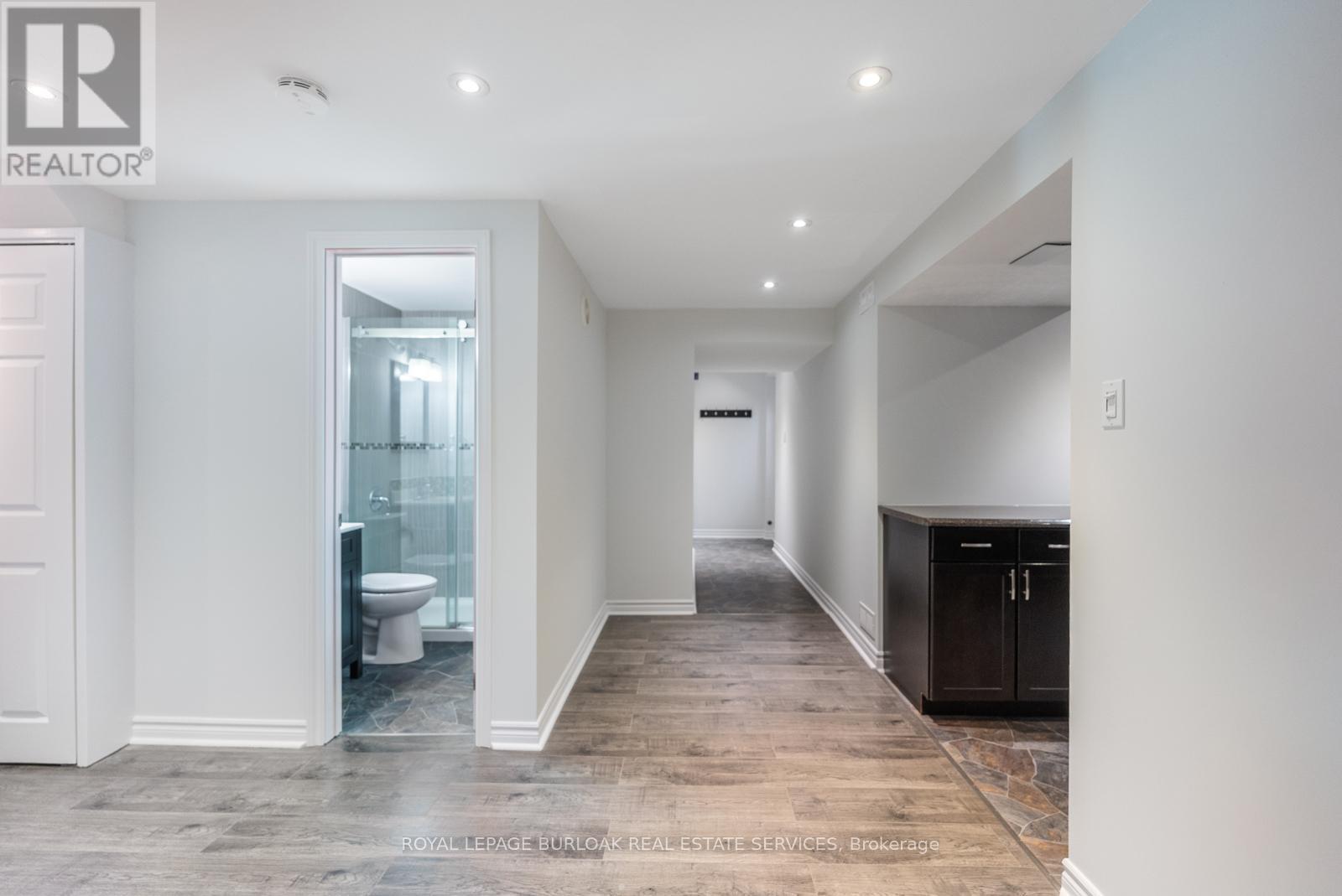 












4456 IDLEWILDE CRESCENT

,
Mississauga,




Ontario
L5M4E3

