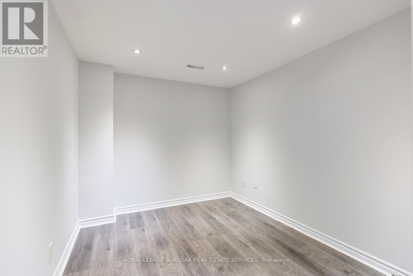 












4456 IDLEWILDE CRESCENT

,
Mississauga,




Ontario
L5M4E3

