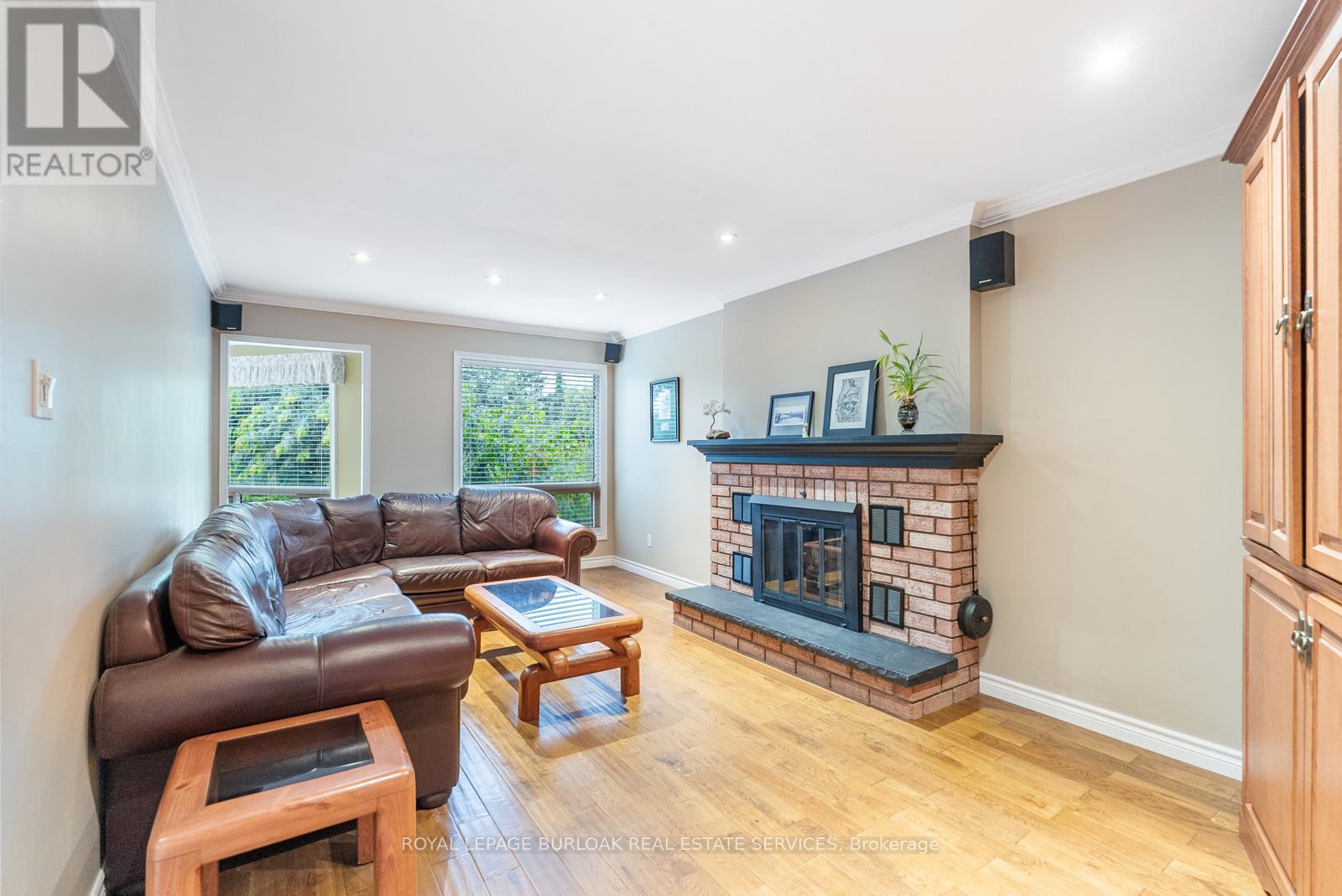 












4456 IDLEWILDE CRESCENT

,
Mississauga,




Ontario
L5M4E3

