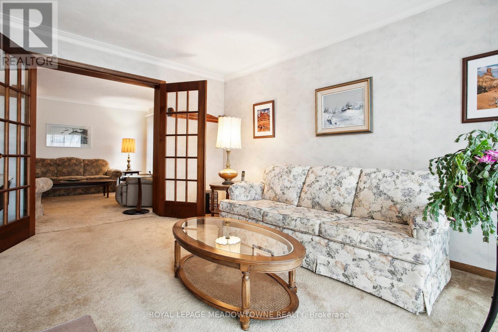 












123 VISTA DRIVE W

,
Mississauga,




Ontario
L5M1W2

