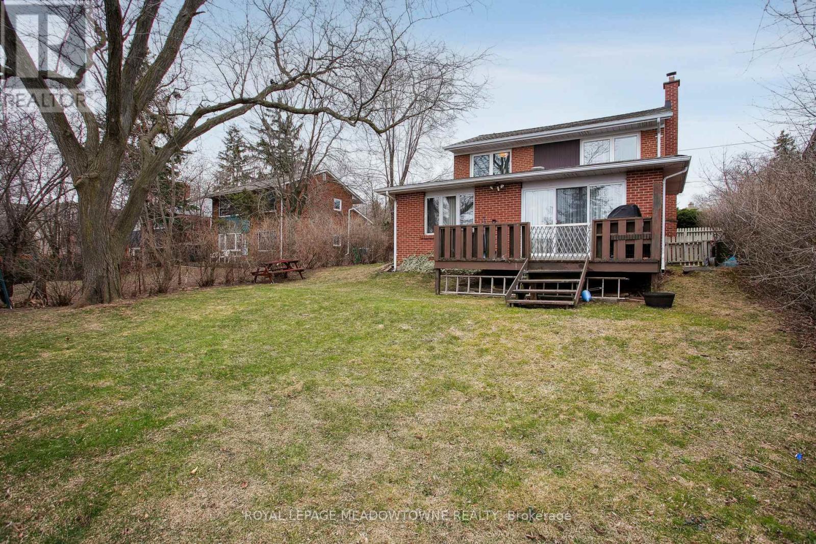 












123 VISTA DRIVE W

,
Mississauga,




Ontario
L5M1W2

