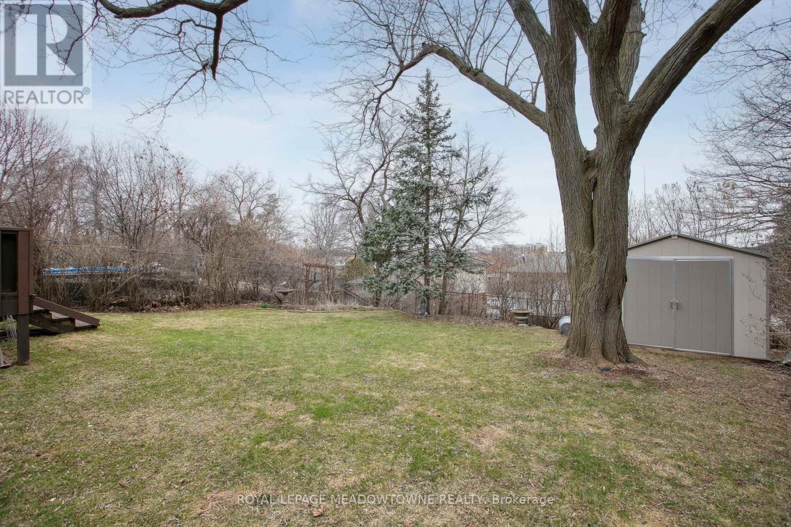 












123 VISTA DRIVE W

,
Mississauga,




Ontario
L5M1W2

