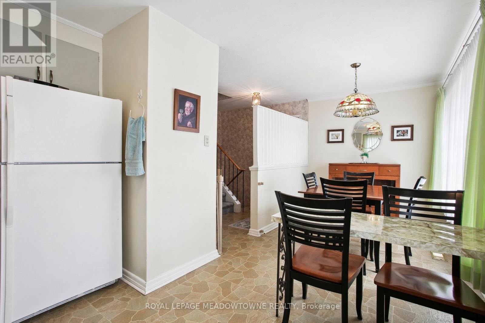 












123 VISTA DRIVE W

,
Mississauga,




Ontario
L5M1W2

