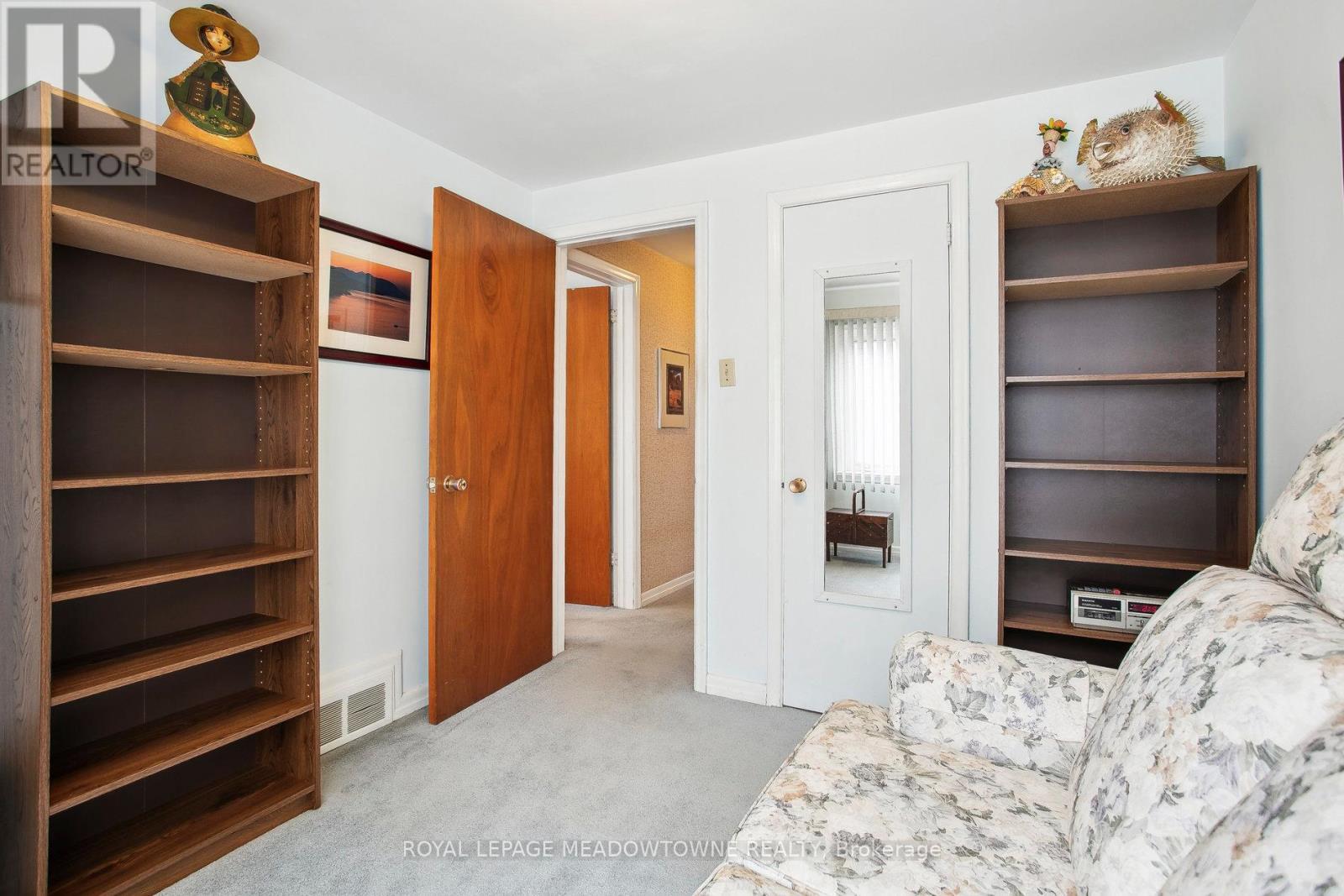 












123 VISTA DRIVE W

,
Mississauga,




Ontario
L5M1W2

