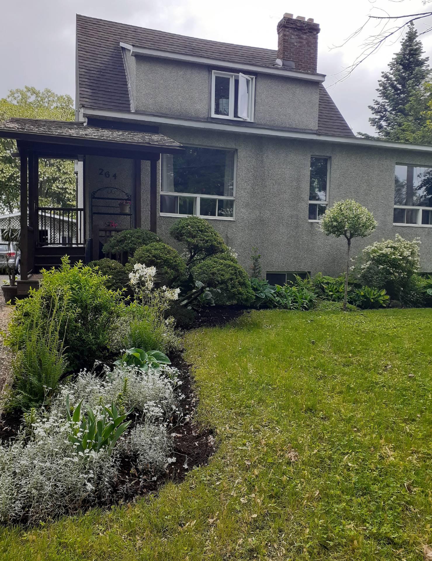 









264


Rue Principale

,
Saint-Basile-le-Grand,




QC
J3N1H3

