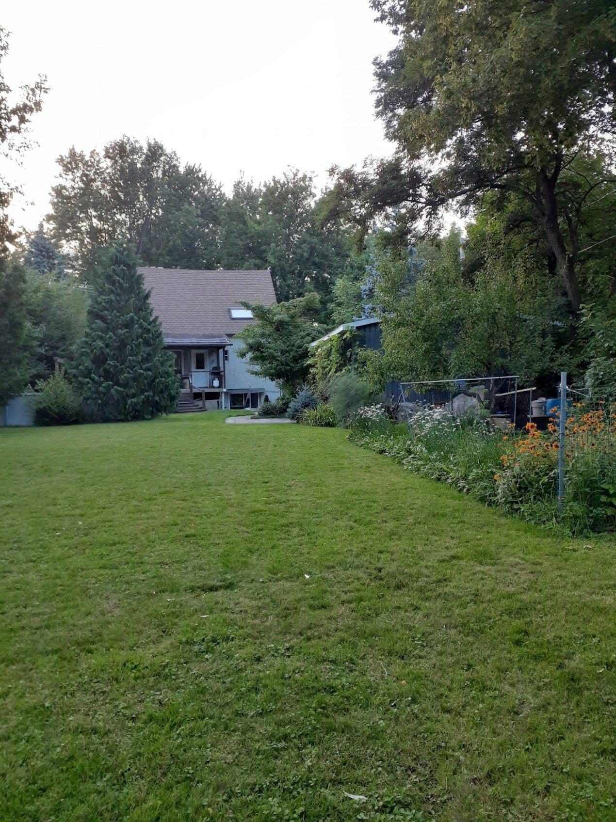









264


Rue Principale

,
Saint-Basile-le-Grand,




QC
J3N1H3

