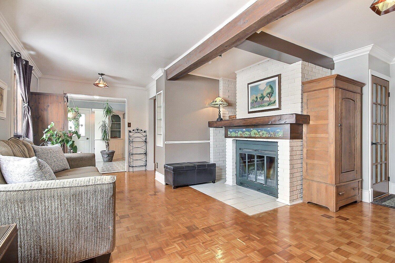 









264


Rue Principale

,
Saint-Basile-le-Grand,




QC
J3N1H3

