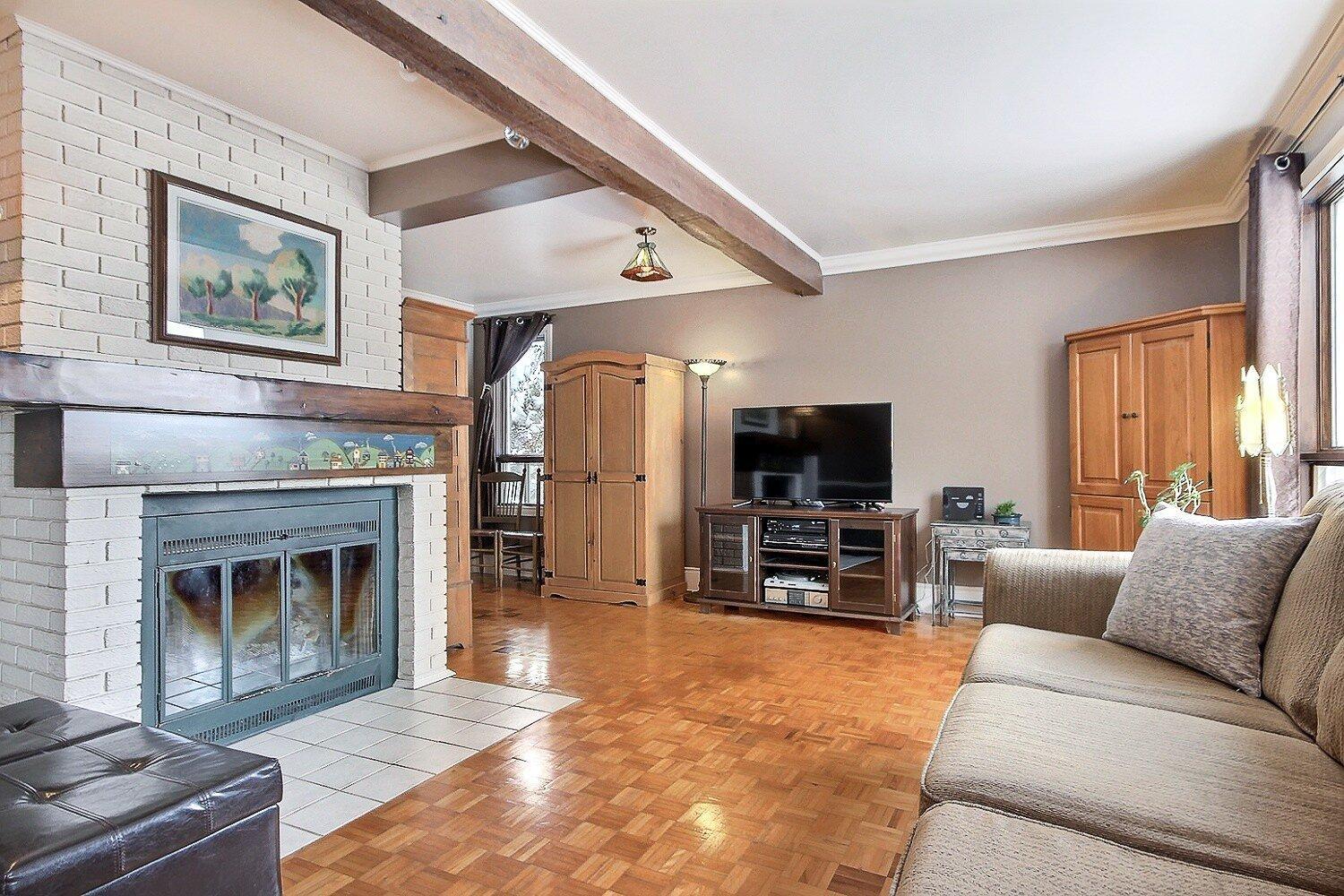 









264


Rue Principale

,
Saint-Basile-le-Grand,




QC
J3N1H3

