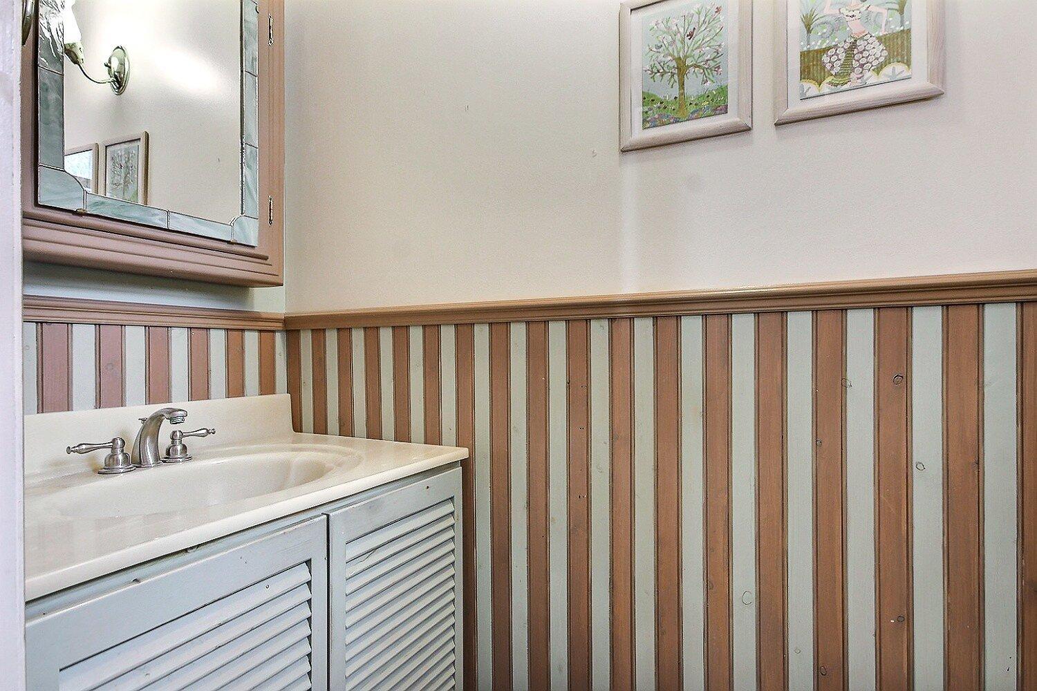 









264


Rue Principale

,
Saint-Basile-le-Grand,




QC
J3N1H3

