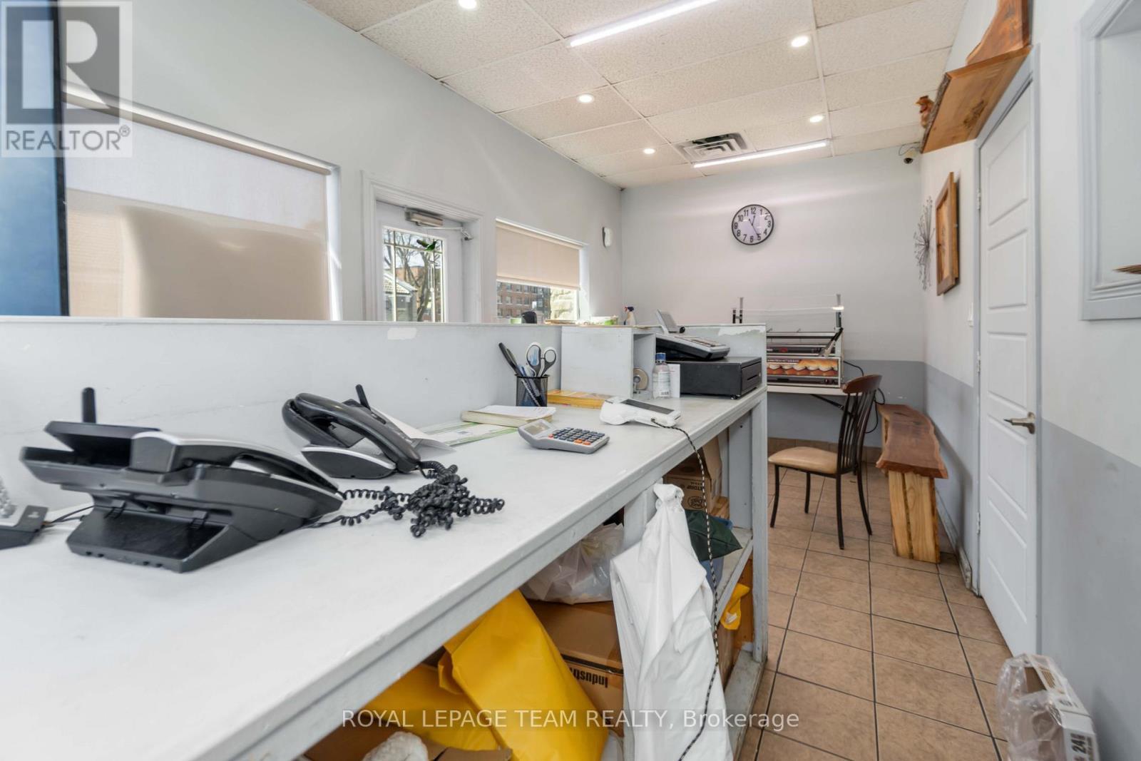 












8 - 75 ELGIN STREET W

,
Arnprior,




Ontario
K7S3T9

