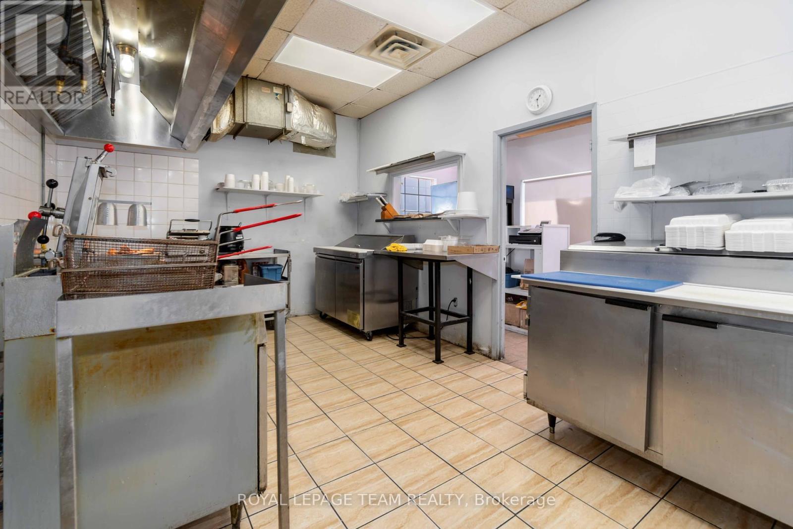 












8 - 75 ELGIN STREET W

,
Arnprior,




Ontario
K7S3T9

