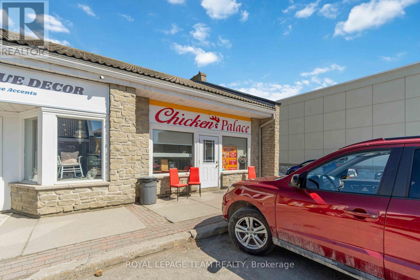 












8 - 75 ELGIN STREET W

,
Arnprior,




Ontario
K7S3T9

