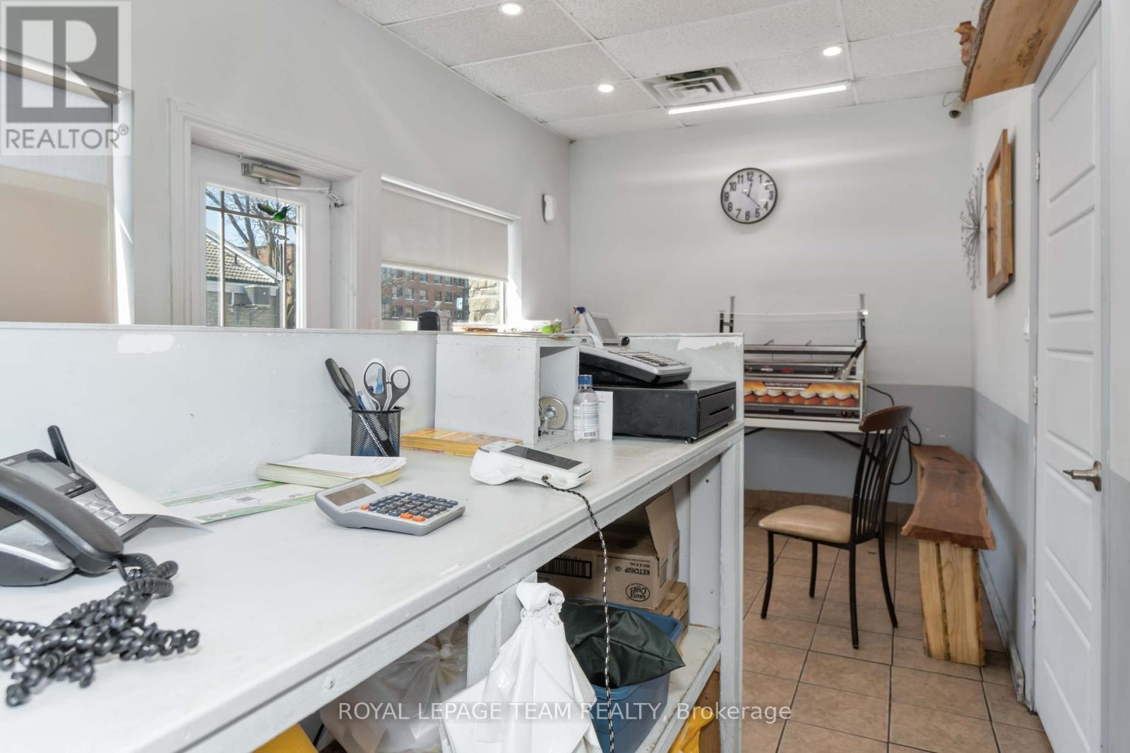 












8 - 75 ELGIN STREET W

,
Arnprior,




Ontario
K7S3T9

