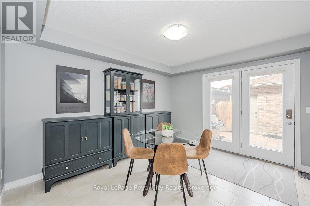 












28 - 714 WILLOW ROAD

,
Guelph (Willow West/Sugarbush/West Acres),




Ontario
N1K0B7

