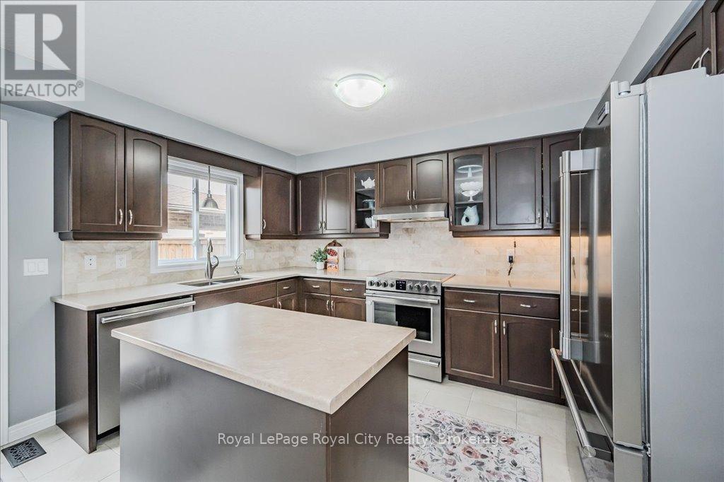 












28 - 714 WILLOW ROAD

,
Guelph (Willow West/Sugarbush/West Acres),




Ontario
N1K0B7

