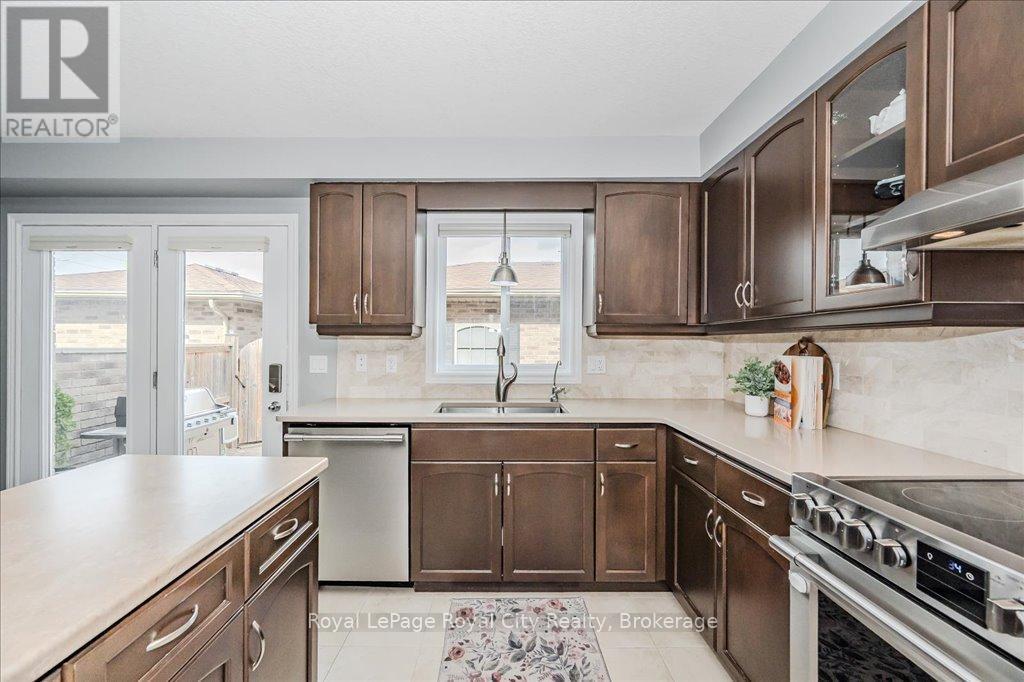 












28 - 714 WILLOW ROAD

,
Guelph (Willow West/Sugarbush/West Acres),




Ontario
N1K0B7

